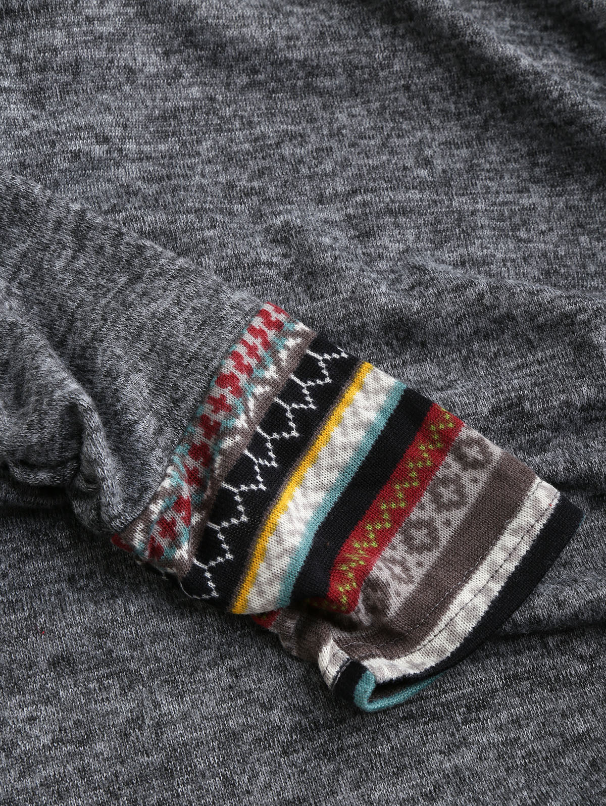 Entspannter Kapuzenpullover mit Tribal-Muster | Meinarda