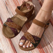 Bequeme Damensandalen im Blattdesign l Alzbeta