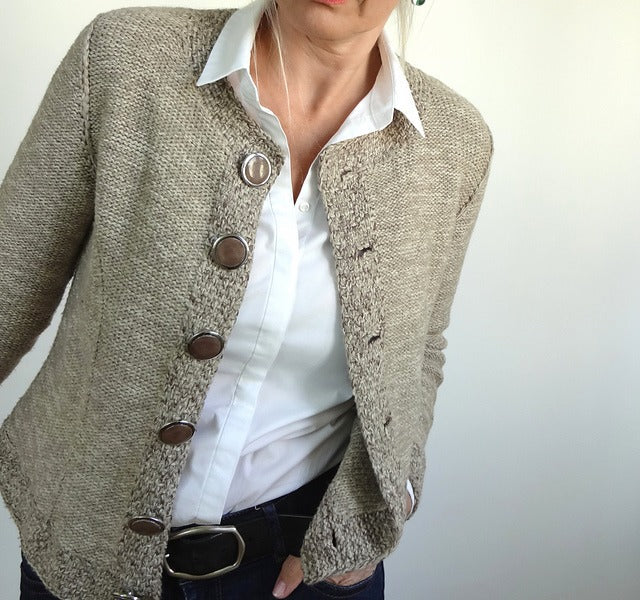 Khakifarbene Langarm-Strickjacke mit Knopfleiste | Catharina