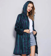 Robuster Regenmantel mit Kapuze Damen Windbreaker | Gwendolen