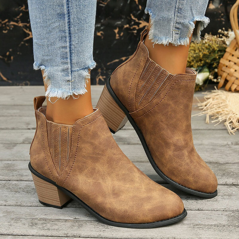 Vintage Stiefeletten mit klobigem Absatz | Jordanne