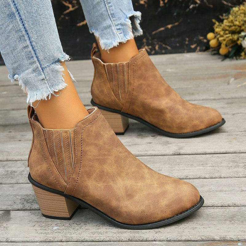 Vintage Stiefeletten mit klobigem Absatz | Jordanne