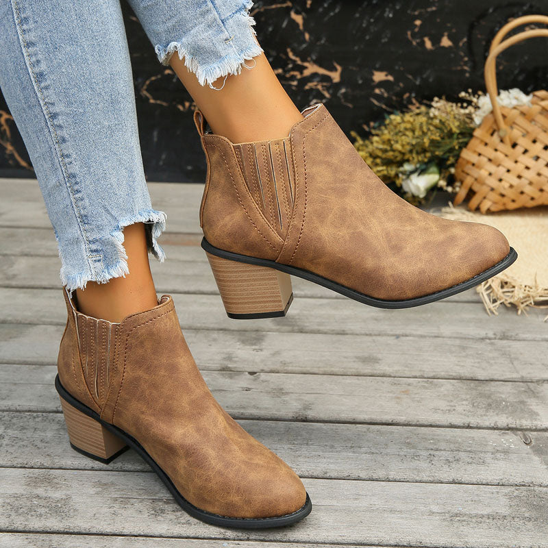 Vintage Stiefeletten mit klobigem Absatz | Jordanne