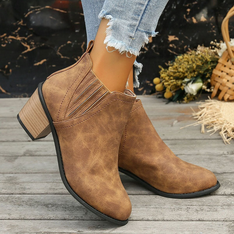 Vintage Stiefeletten mit klobigem Absatz | Jordanne