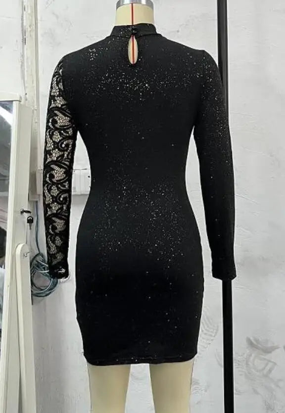 Elegantes, figurbetontes Minikleid mit Glitzer für die Feiertage | Urilla