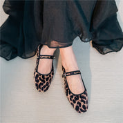 Mary Jane Ballerinas aus Samt mit Leopardenmuster | Harrela