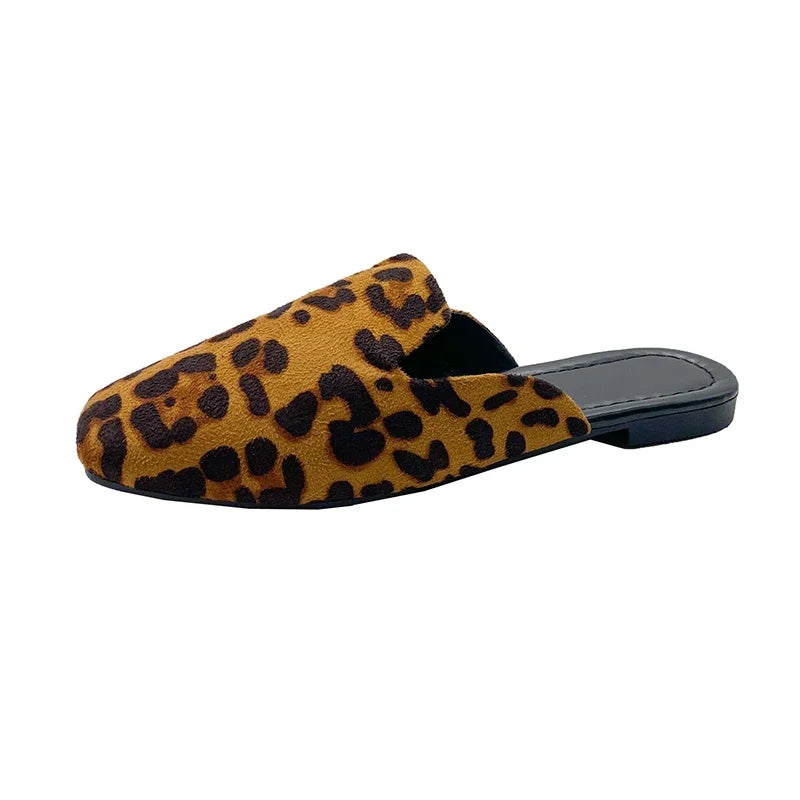 Luxuriöse Slingback-Pantoletten aus Wildleder mit Leopardenmuster für Damen l Dannette