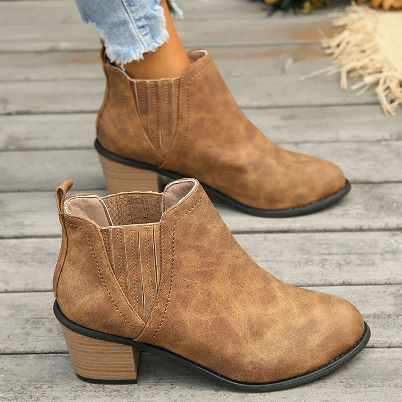 Vintage Stiefeletten mit klobigem Absatz | Jordanne