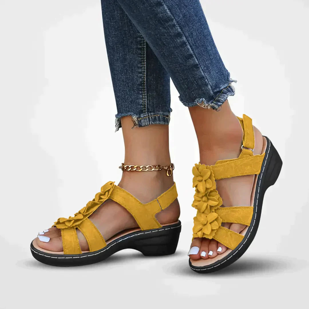 damen-sommer-serie-blumen-plateau-sandalen-amodafashion-de-1_1c96a097-9389-4e14-a290-0263526af17b.webp