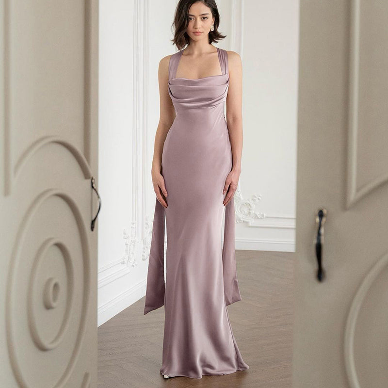 Satin-Maxikleid mit überkreuzten Trägern und rückenfreiem Design | Saskia