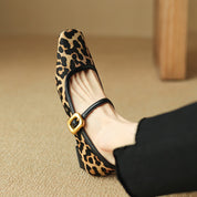 Mary Jane Ballerinas aus Samt mit Leopardenmuster | Harrela